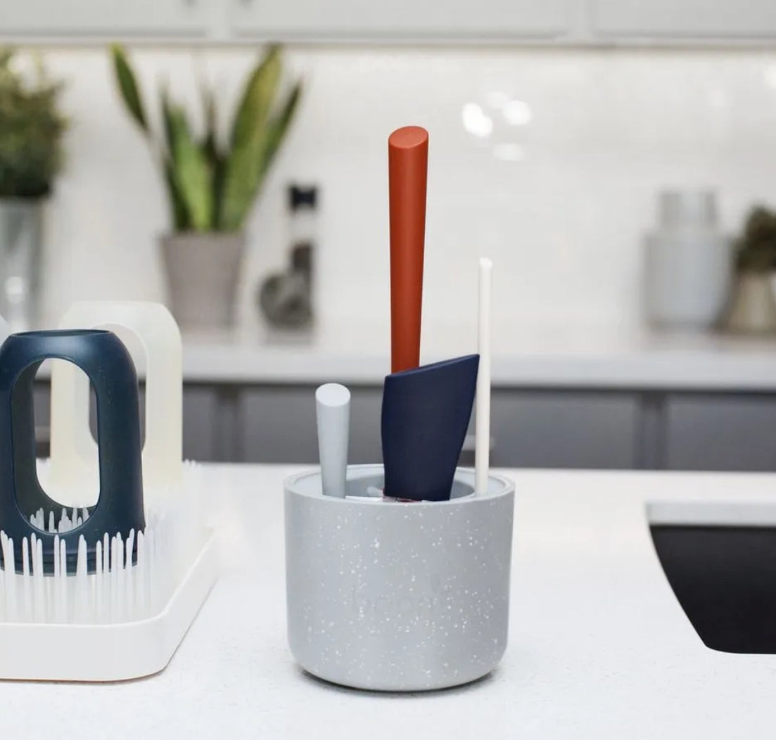 Mod bottle cleaning brush