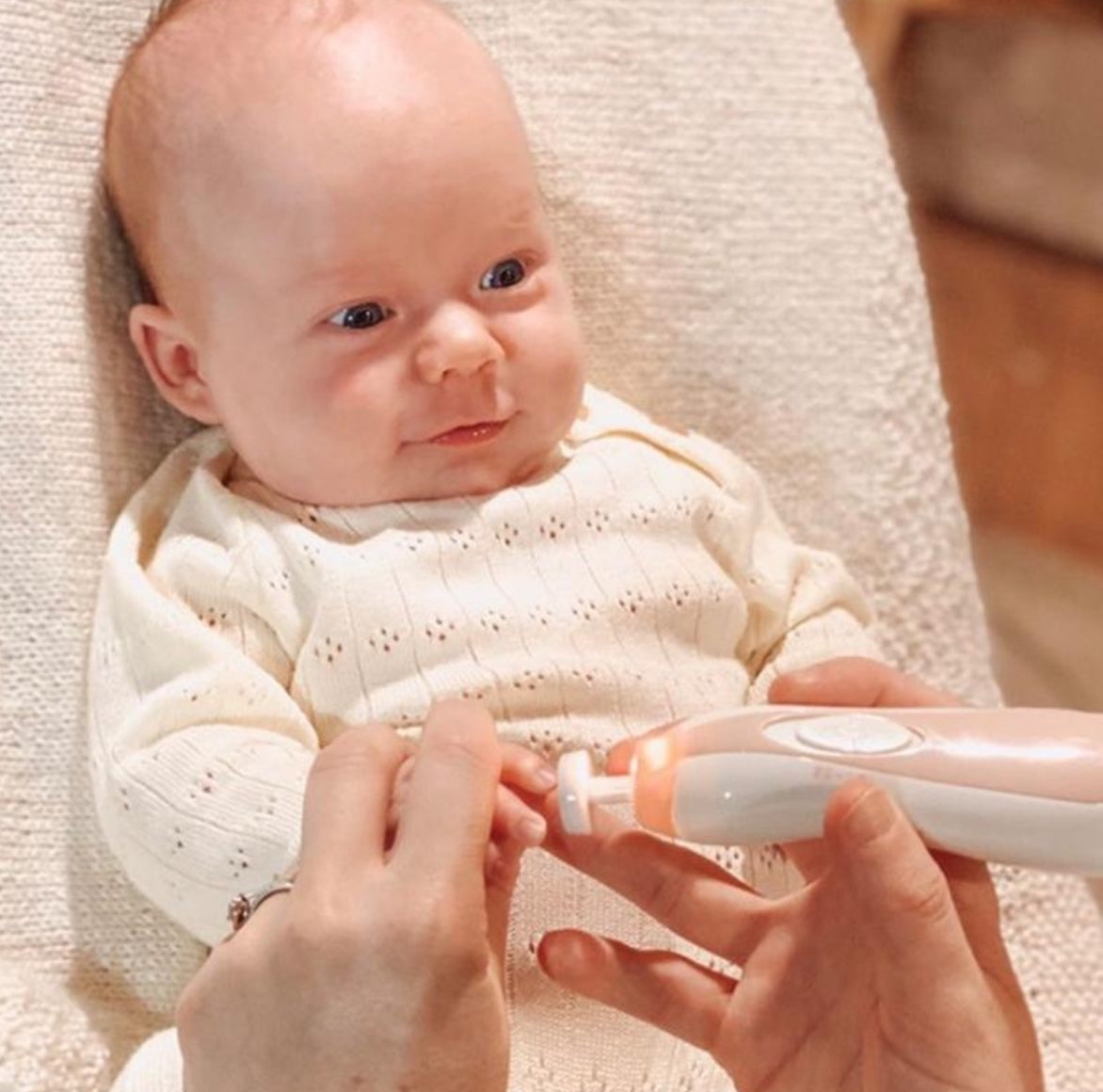 وسادة بديلة لقص أظافر الأطفال